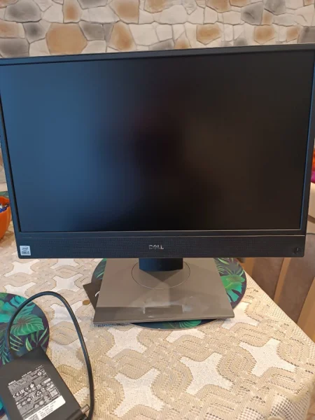 Sprzedam komputer Aio Dell Optiplex 3280 All-in-One i 5 -10500T 8GB 128 GB SSD. 